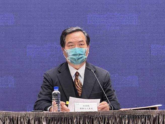 行政院發言人羅秉成轉述行政院長蘇貞昌裁示。（黃婉婷攝）