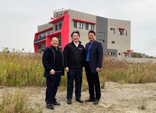 卫生福利部朴子医院规画在东石乡建东石院区，卫福部政务次长王必胜今证实已实地看过土地，表示「土地OK」。（取自蔡易余脸书∕吕妍庭嘉义传真）