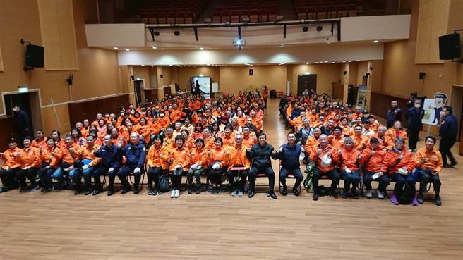 永和分局辦理守望相助隊任務訓練。（永和分局提供）