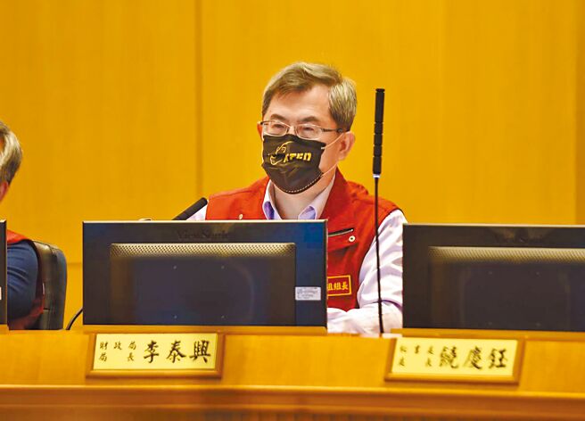 新北市財政局長李泰興昨報告財政局4年成果，他將出任台北市政府祕書長。（蔡雯如攝）
