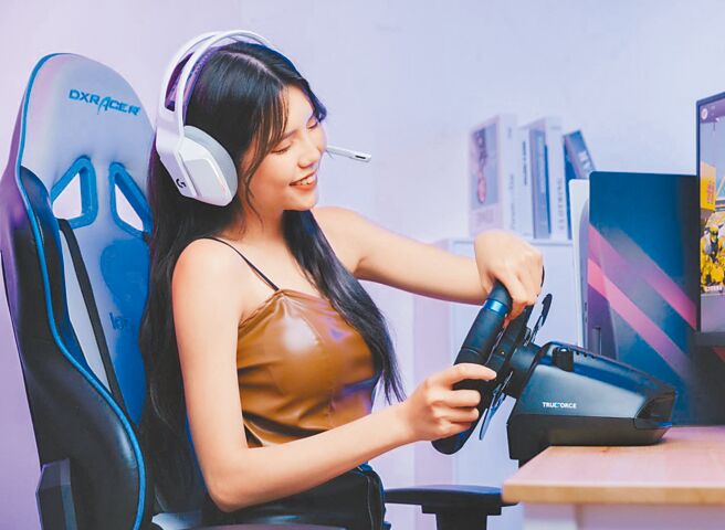 Logitech今年耶诞与Uber for Business合作，明年1月15日前购买Logitech全品项，登录发票就送Uber Eats抵用券，满额再抽万元Uber Eats抵用券与G502 X PLUS电竞滑鼠。 （Logitech提供）