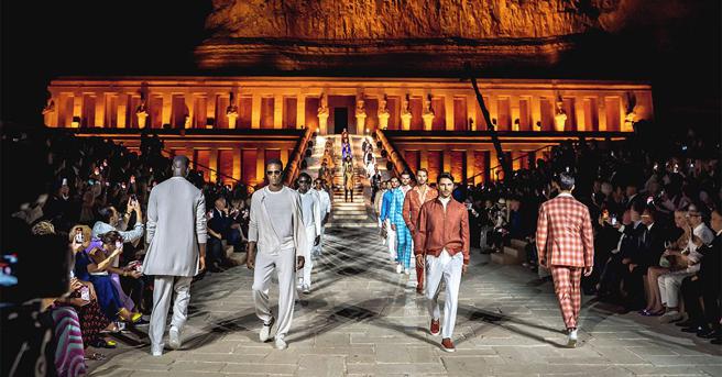 义大利精品Stefano Ricci，庆祝品牌50周年，砸下400万欧元（约1.3亿台币）在埃及卢克索(Luxor)的哈特谢普苏特神庙 (Hatshepsut Temple)举办大秀。（Stefano Ricci提供）