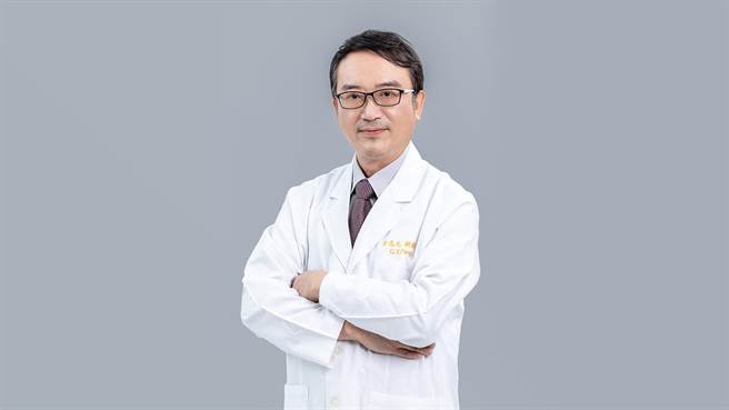 高雄长庚医院心臟内科副教授级主治医师方志元医师建议，戒菸、控制三高、调整饮食方式、培养运动习惯，有助于预防心肌梗塞发生。（方志元医师提供）