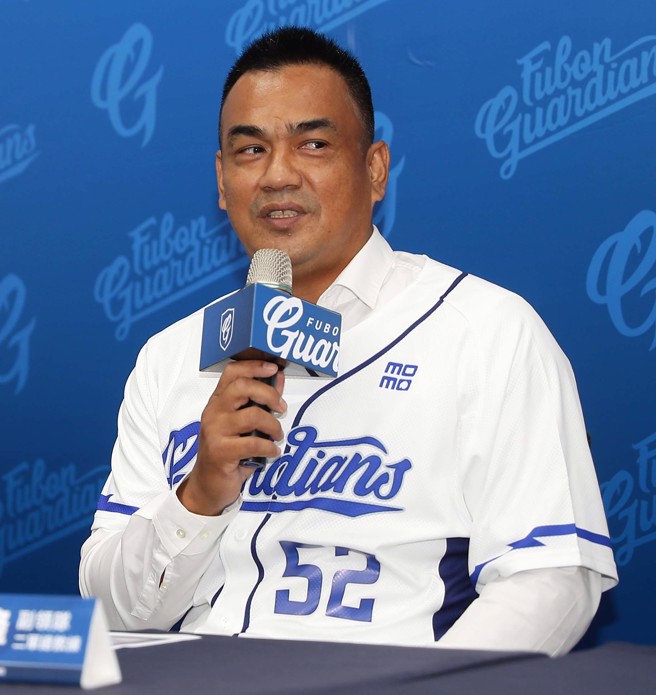 陈金锋确定接下亚冠赛中华队教头职务。（季志翔摄）