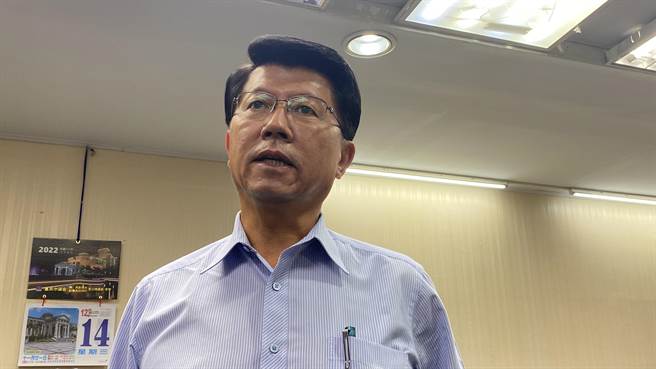 谢龙介回应，转移焦点不能改变涉案事实，请郭再钦诚实面对司法。(曹婷婷摄)