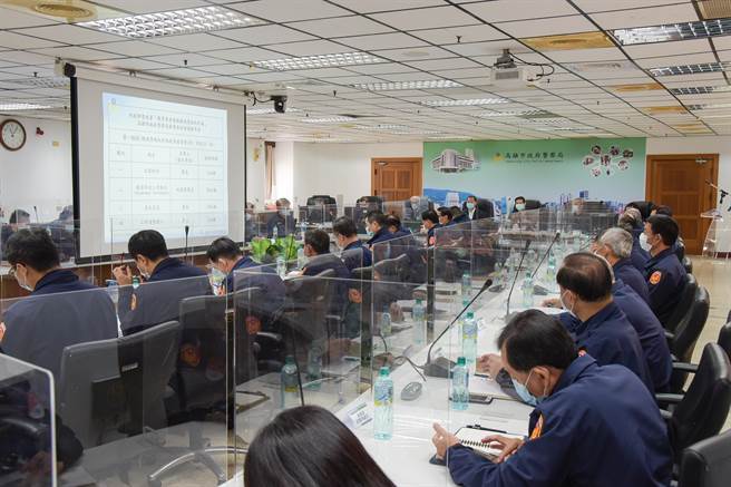 会议中，有许多警界高层一同出席，宣示整饬风纪的决心以及加快扫黑作业。（翻摄照片／崔正纲高雄传真）