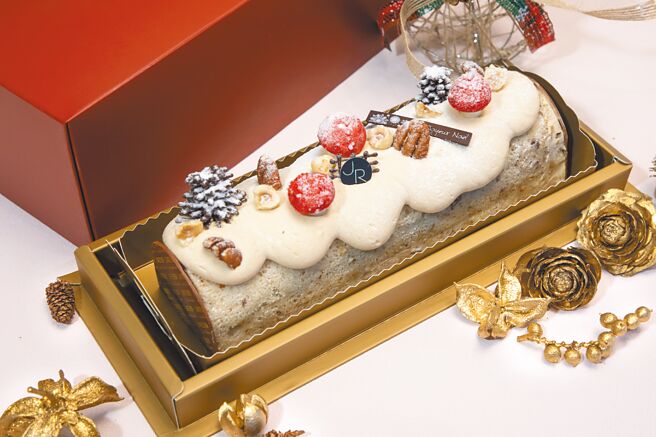 远东百货Robuchon耶诞榛果树干蛋糕，1280元。（远百提供）