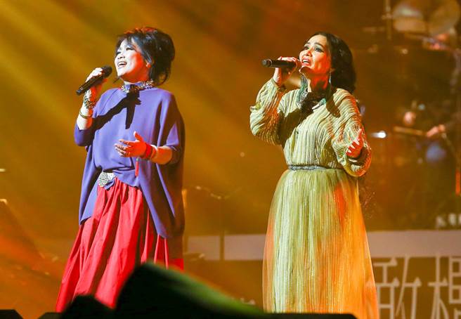 齐豫、潘越云首度唱进北流，唱出三毛及彼此的壮阔人生故事。（粘耿豪摄）