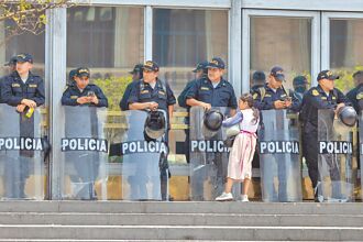 秘魯示威衝突致20死 2部長辭職