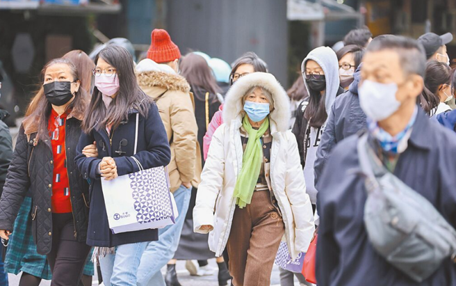 今起气温回升，周三又有一波乾冷空气来袭。（罗永铭摄）
