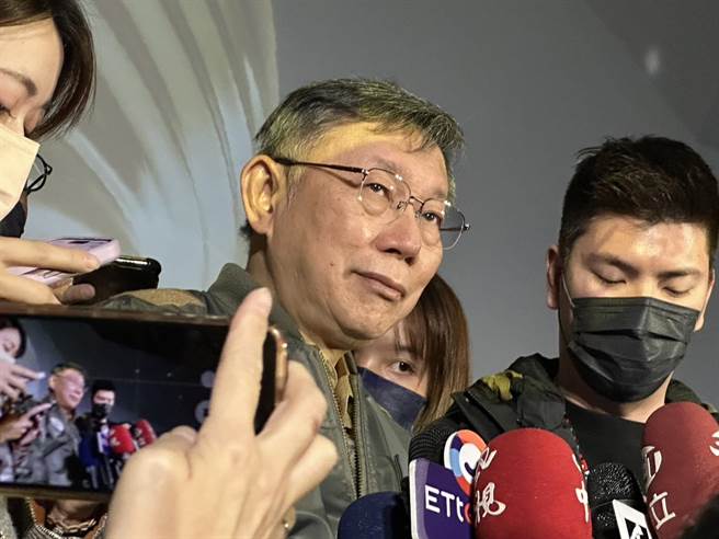 台北市长柯文哲今天出席台湾灯会「在台北发光」活动受访。（杨亚璇摄）