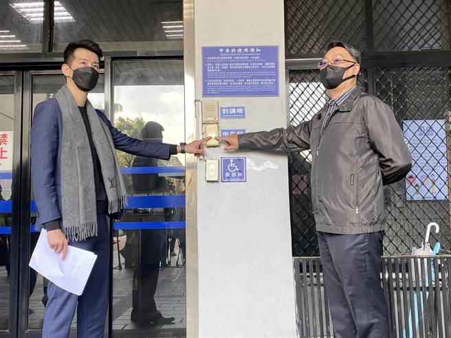 永丰栈酒店租赁纠纷再延烧，承租的顺为公司团队按铃控告创办人妨害商誉、名誉。（陈淑芬摄）