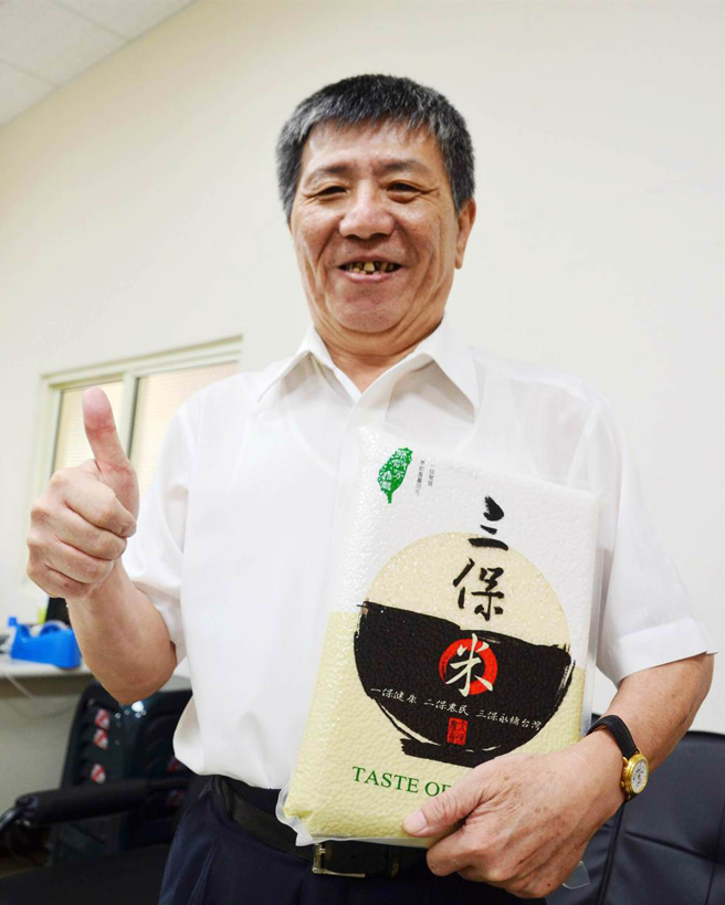 前立委、立委蔡易餘父親蔡啟芳在臉書開炮，要蔡英文當｢太上皇｣每天遊山玩水即可，把所有政務與內閣人事交由新主席處理。（本報資料照／呂妍庭攝）