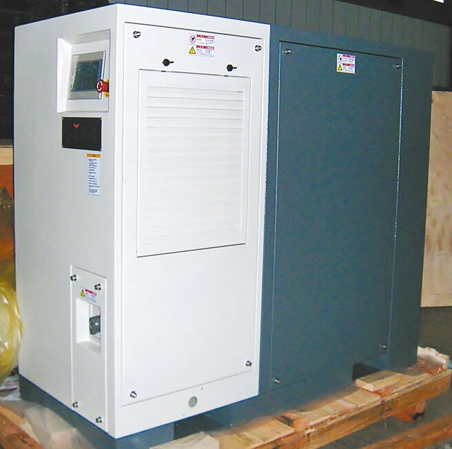 黑偉機械代理的韓國世亞集團製造的空氣懸浮式鼓風機。圖／黑偉提供