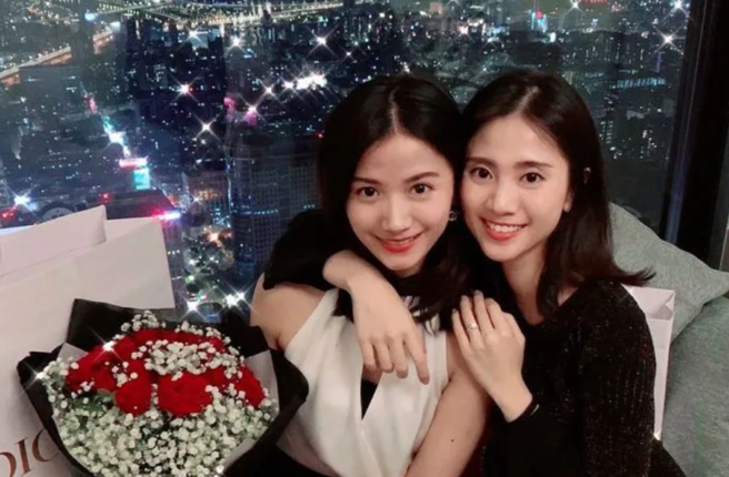 妹妹庄郁琳（左）先前嫁给街口支付前负责人胡亦嘉。（图／庄郁玟IG）