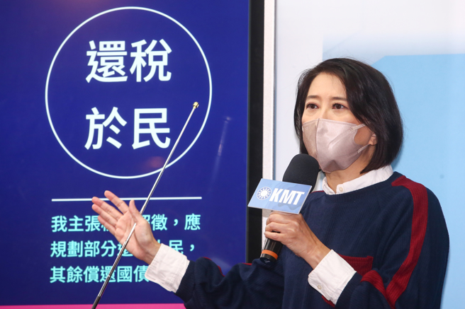 國民黨立委補選參選人王鴻薇（見圖）確診後20日首度現身，發表「嚴審預算、定期揭露、還稅於民」政策。（鄧博仁攝）