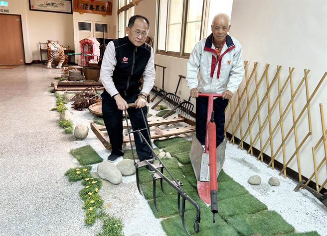 台中市大安區農會今年創會百周年，從早期蓽路藍縷的艱辛歲月，邁向目前的精緻化農會，並積極研發推廣發展「安農五寶」。（大安區農會提供）