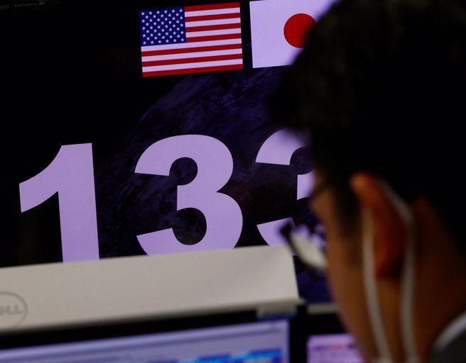 由于日本央行的调整，导致日圆兑美元升值。(图/路透社)