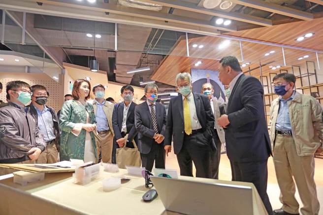 国立中山大学「AIR HoPE产学研发中心」20日举办成果发表会。（国立中山大学提供／袁庭尧高雄传真）