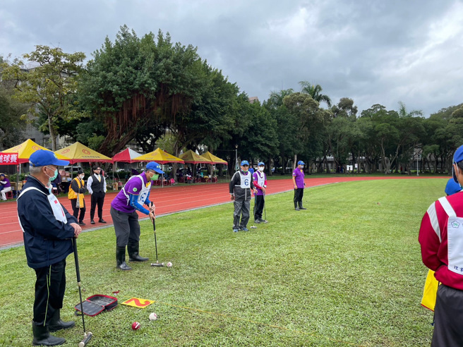 永庆房屋力挺地方运动比赛不遗余力，赞助槌球锦标赛所需帐篷。(图/永庆房屋提供)