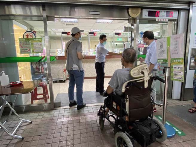 中華郵政調整存款利率，最高0.135%。（圖／本報資料照）