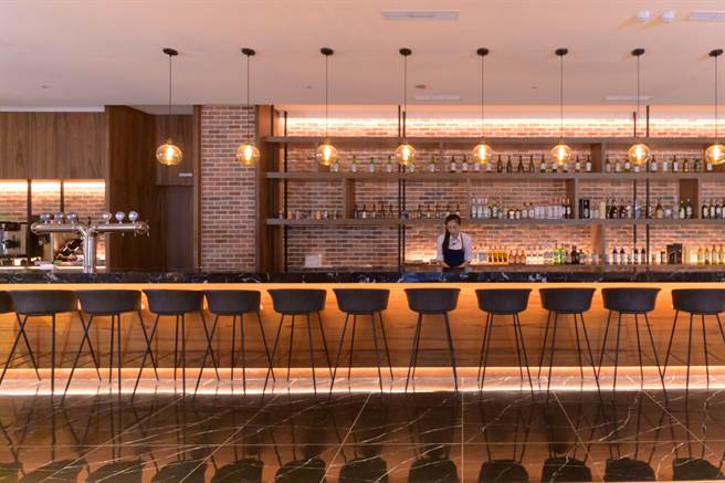 今年想来个不一样的圣诞节吗？震大金郁金香酒店将推出令人期待的欧洲耶诞海陆美食之恋，及跨年狂欢派对特制烤火鸡。（震大金郁金香酒店提供）