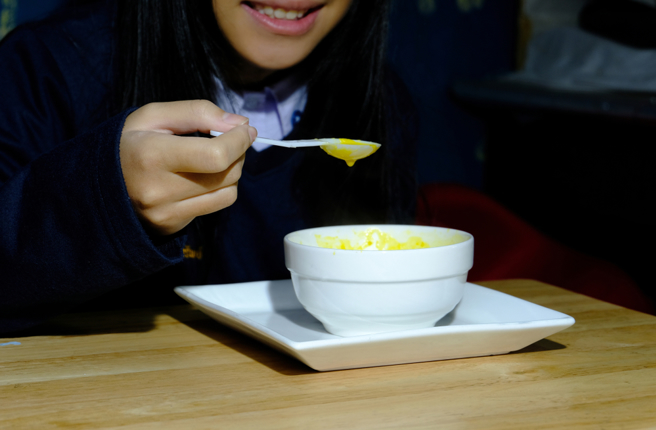 台北市发生小学生误喝馊水的严重疏失。图为示意图，非当事事件。（达志影像）