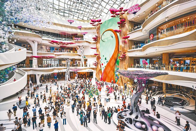 在內外經濟情勢嚴峻下，如何支持民企與民營經濟，提振市場與民眾信心，成為大陸官方當前迫切需要面對的課題。（新華社）