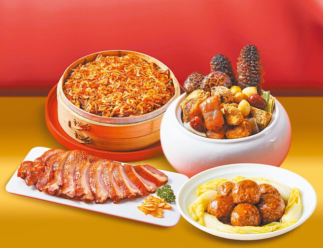 莱尔富「王品鸿兔大展满福宴年菜组」，内含东港樱花虾米糕、桃木熏鸭胸、酱煨红烧狮子头及乌参佛跳墙，2799元。（莱尔富提供）