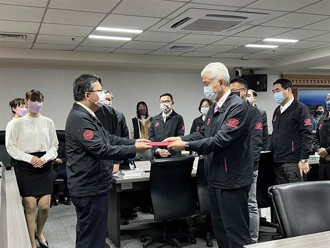 副市长李宪明率一级机关政务首长总辞。(蔡依珍摄)