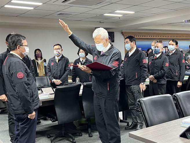 副市长李宪明率一级机关政务首长总辞。(蔡依珍摄)