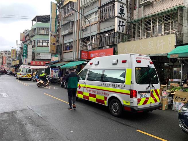 西园路民宅传枪响，男子中弹身亡。（陈鸿伟翻摄）