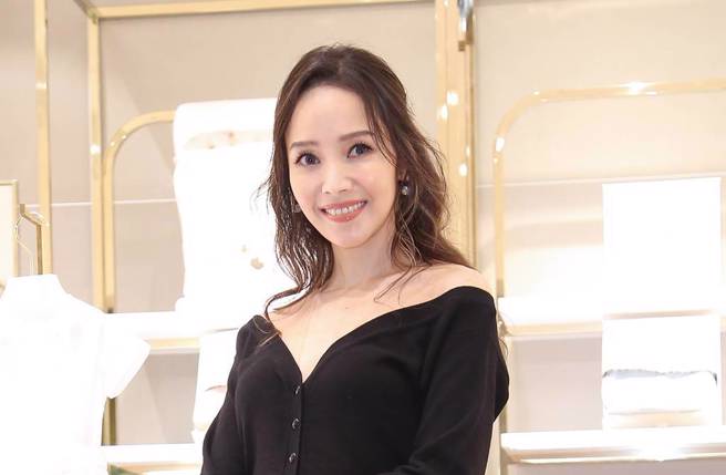 侯佩岑不只是演艺圈的气质女神，也是美魔女代表。（图／中时资料照）