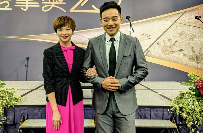 知名主播岑永康及张佩珊贤伉俪。(岑永康张佩珊窝幸福脸书)