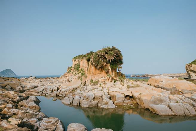 基隆市和平岛地质公园通过了审议委员会将在公告及备查后，成为保存标的。图为和平石。（和平岛地质公园提供／张志康基隆传真）