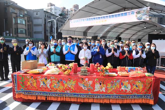 北屯区昌平东八路衔接兴安路至松竹北路道路开辟工程21日盛大举办完工祈福典礼。（冯惠宜摄）