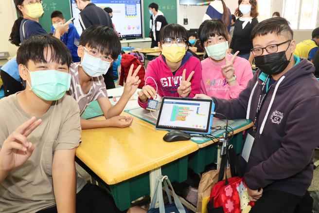 在过程中，激发学生的学习动力与创造力，也可以启发学生的逻辑思考。(图/品观点提供)