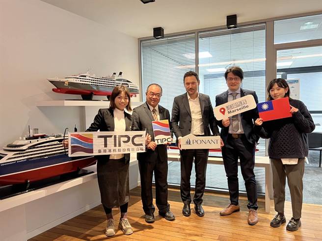 台湾港务公司基隆港务分公司总经理高传凯（左2）日前率队赴法国马赛、瑞士日内瓦、西班牙巴赛隆纳等地争取邮轮航线靠泊基隆港。（基隆港务分公司提供／张志康基隆传真）