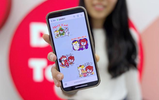 （台新银行狮马特携黄阿玛贴图新登场，首次绑定LINE个人化服务送LINE POINTS。照／台新银行提供）
