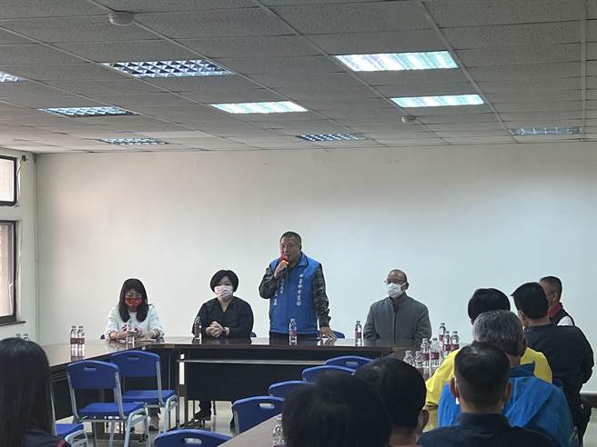 國民黨台中市黨部21日舉辦議員當選人座談會，正式提名現任議長張清照、副議長顏莉敏競選下屆正副議長。(林欣儀攝)