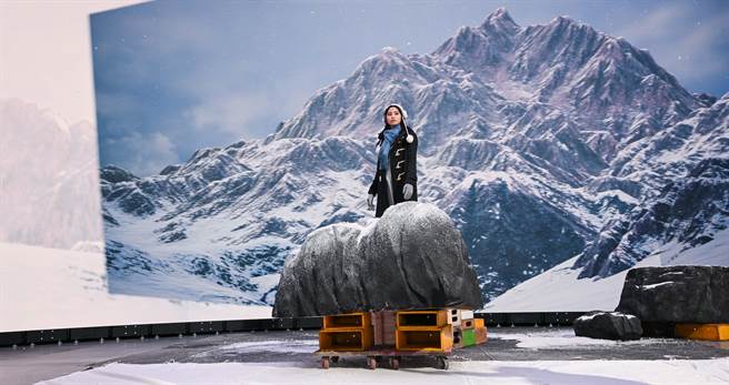 记者会现场展演示范LED摄影棚的精采使用实例。（再现影像提供）