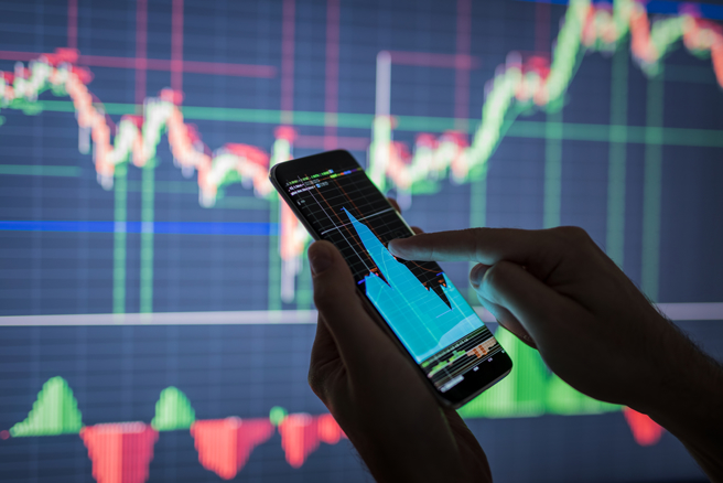 有網友分享自己加入投顧老師一年的心得。（示意圖/達志影像/shutterstock）
