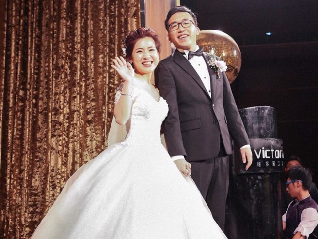 图为2018年12月25日，刘彦澧和徐巧芯举行结婚典礼。（资料照，邓博仁摄）