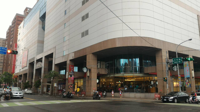 新光三越百货大有店将于2023年2月结束营业，消息一出引起在地人讨论。（图／报系资料照）