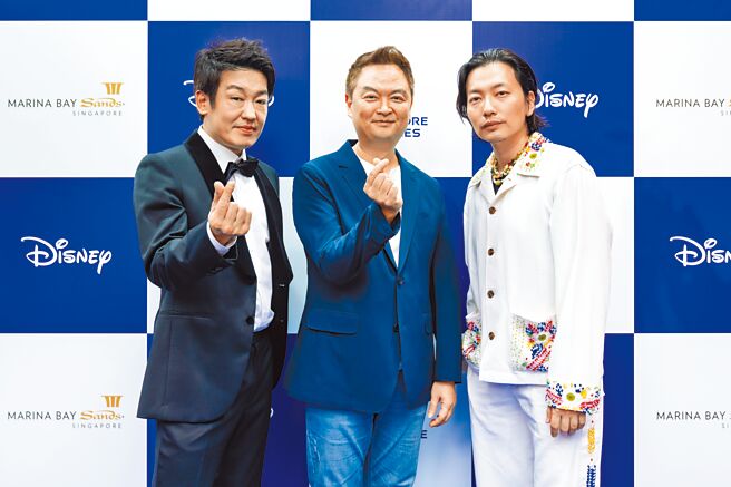 李東輝（右起）、導演姜允成、許誠泰日前赴新加坡宣傳《地下菁英》。（Disney+提供）