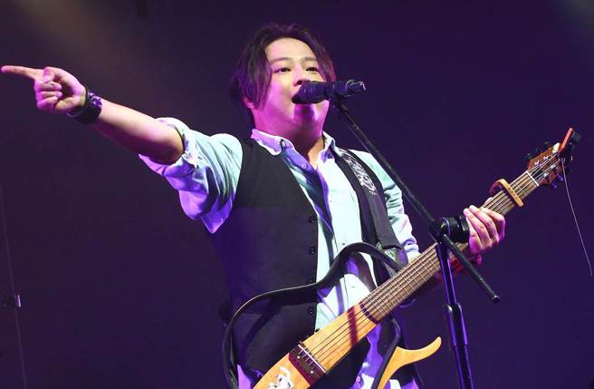 賴銘偉除了經營演藝事業，也在大溪鳳山寺廣澤宮擔任宮主。（圖／本報系資料照片）