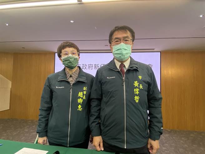 台南市长黄伟哲今天表示，经发局长陈凯凌本来就有离开的准备，12月中已展开徵询人选。(曹婷婷摄)