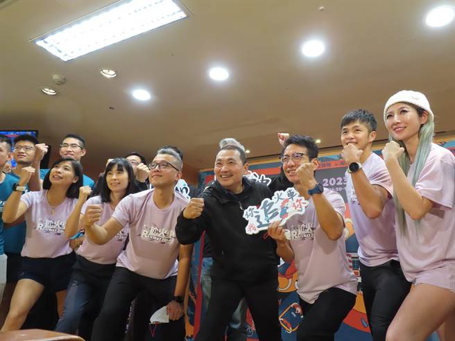 2023新北市铁道马拉松接力赛将在明年4月16日登场，新北市长侯友宜邀民眾一起参与。（叶德正摄）