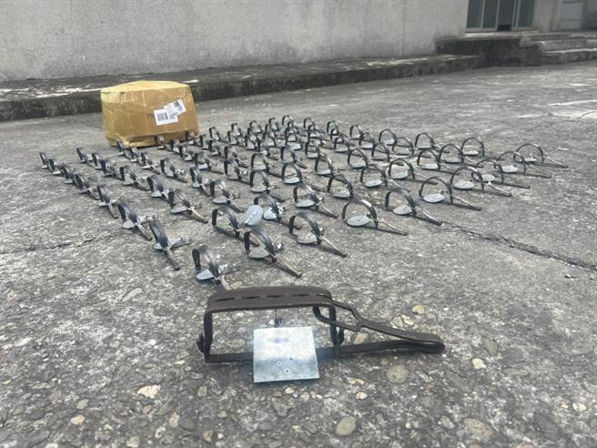 民眾提供买到的兽铗。（新北市动保处提供）