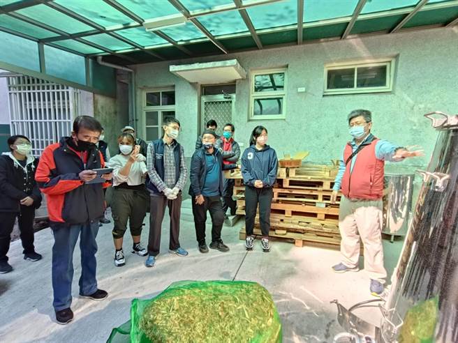 南投林管處開辦精油萃取課程，實現森林循環經濟。（南投林管處提供／廖志晃南投傳真）